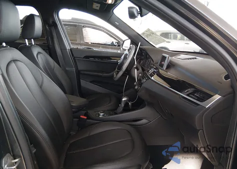 2017 BMW X1 xDrive28I из США, поврежденный, VIN WBXHT3C3XH5F85868